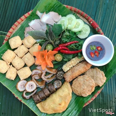 Bún Đậu Platter No.1 + Apricot + Dracontomelon Drink