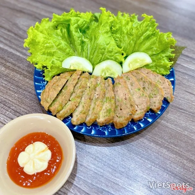チャーコム(青米入り豚肉揚げ)