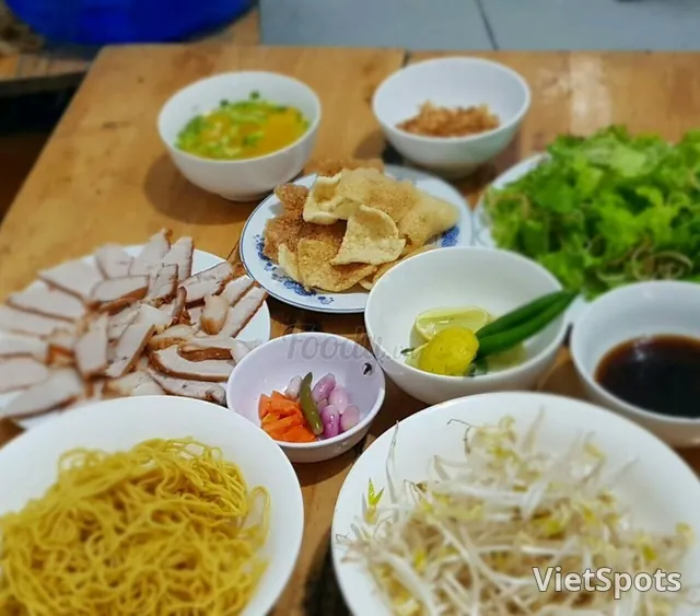 บะหมี่หมูแดงเกี๊ยว