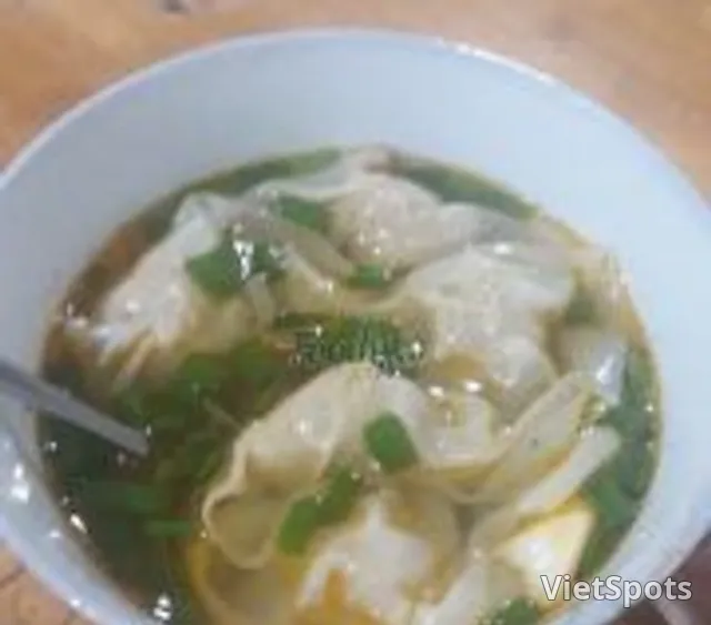 ซุปเกี๊ยว (4 ชิ้น)