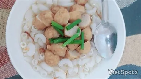 ซุปมักกะโรนีหมูยอ