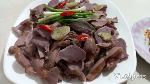 鴨雜配薑汁魚露