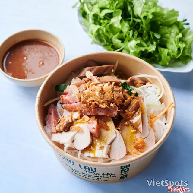 魚醬肉粉 + 炸春卷