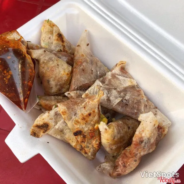 三角雞蛋米紙夾餅