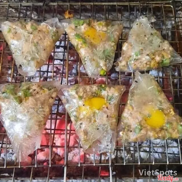 三角蝦松雞蛋米紙夾餅