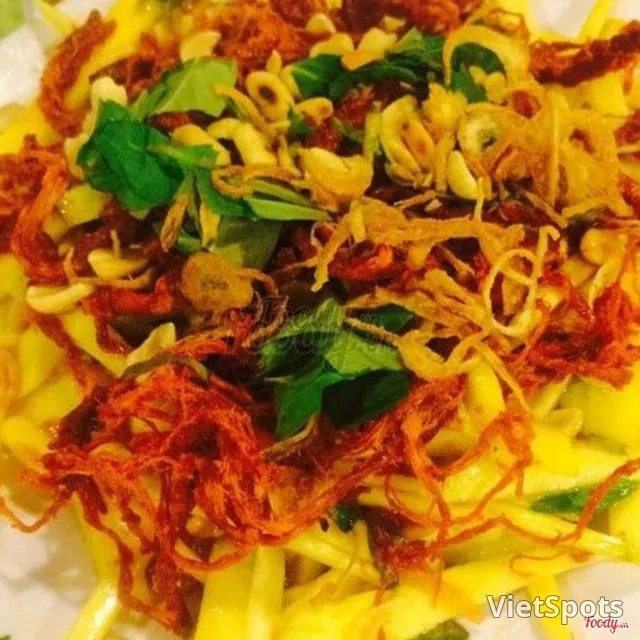 망고 샐러드 (고이 쏘아이)