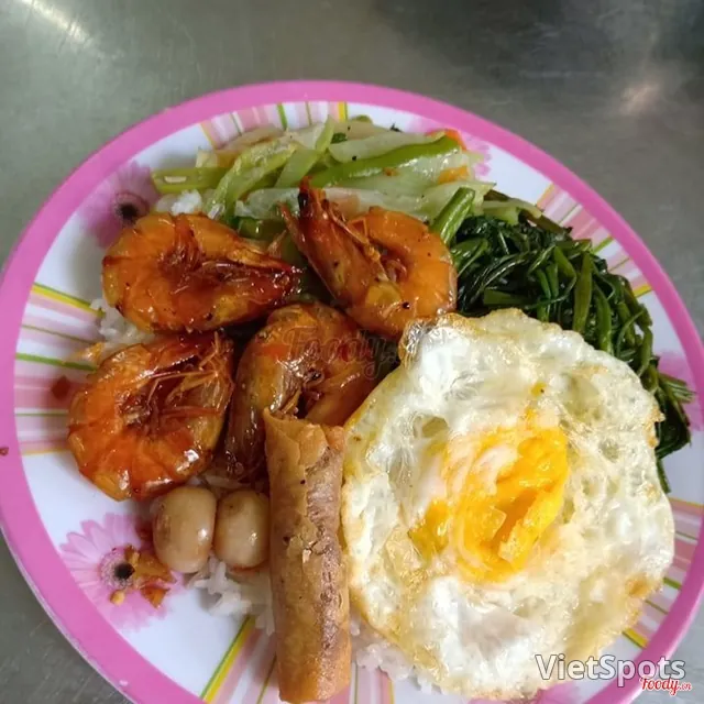 ข้าวกุ้งคั่ว + เต้าหู้ซอสมะเขือเทศ