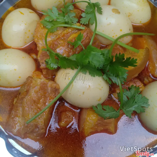 ข้าวหมูพะโล้น้ำมะพร้าว + ไข่