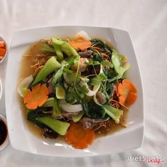 炒牛肉面(配菜每日更换)