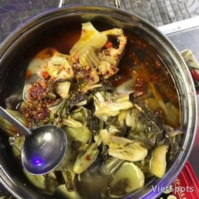 酸菜炖金枪鱼饭