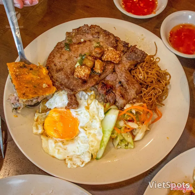 ข้าวหักหมูย่างรวมมิตร (เล็ก)