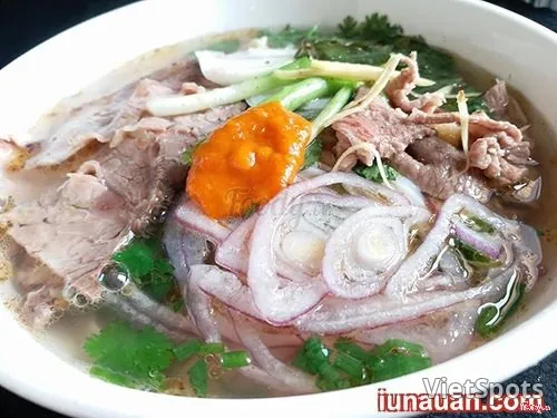 生牛肉河粉