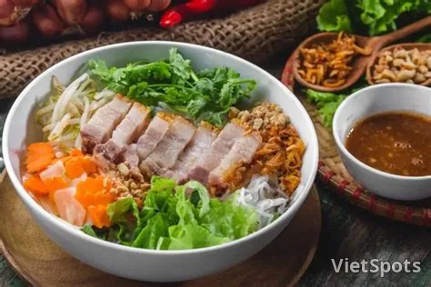 虾酱烧肉米线