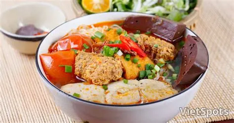 鱼饼蟹膏米线