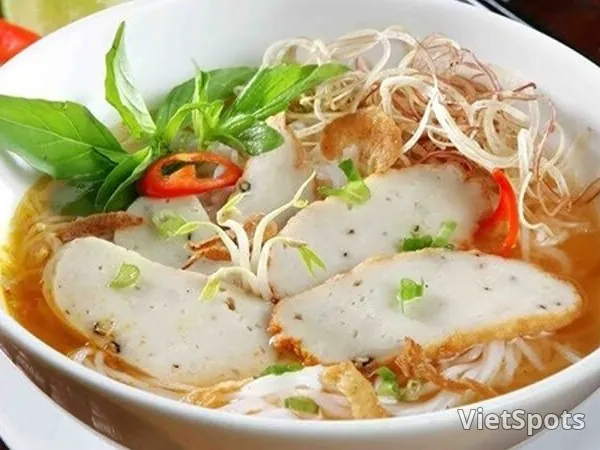 鱼饼米线