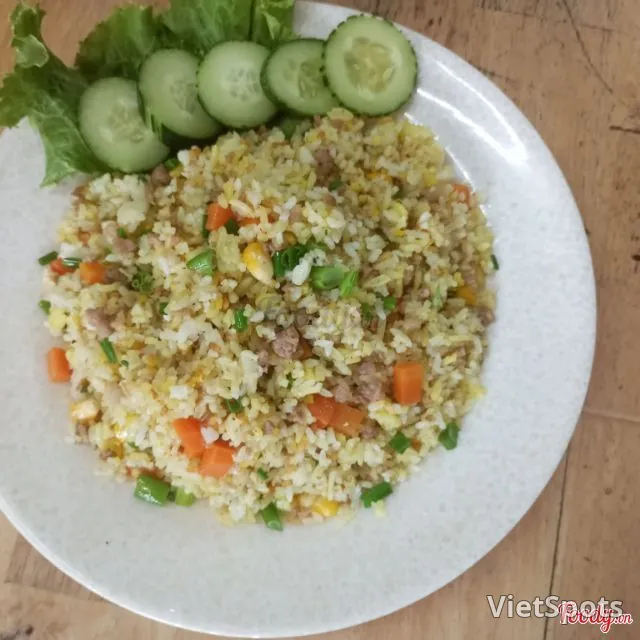 ข้าวผัดรวมมิตร