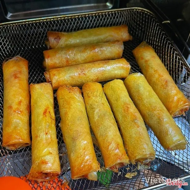 Жареный спринг-ролл