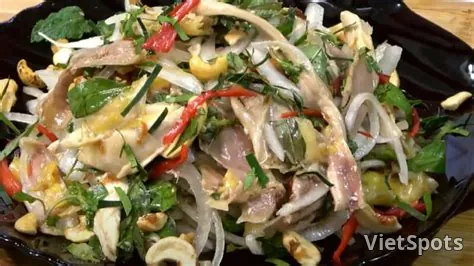 Rice with mixed chicken giblets