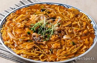 海鮮大盤辣湯麵