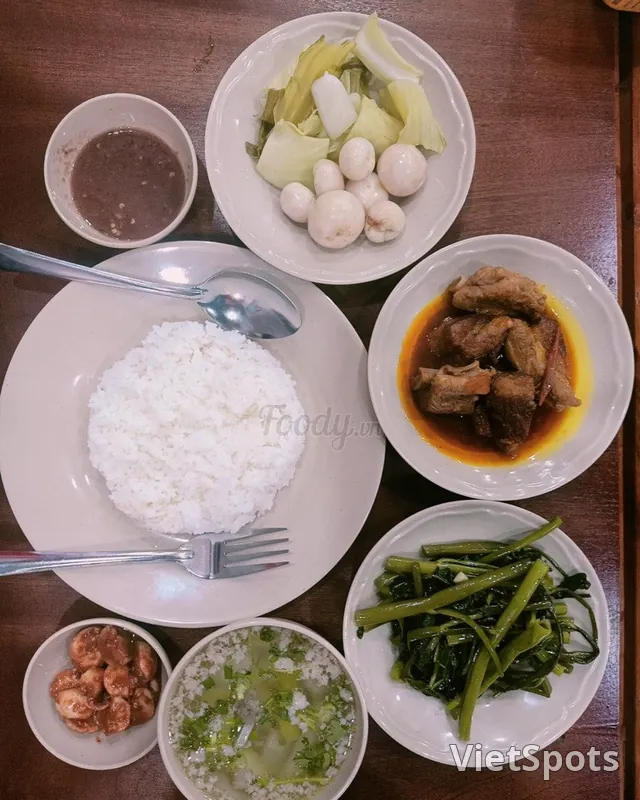 Rice with braised pork ribs