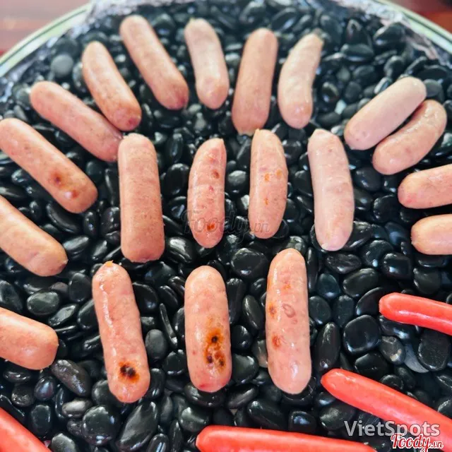 Stone-Grilled Vietnamese Sausage (2 pcs)