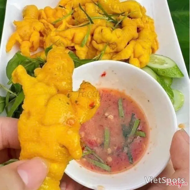 हरे प्याज़ और वियतनामी धनिया वाले चिकन फ़ीट (छोटा)