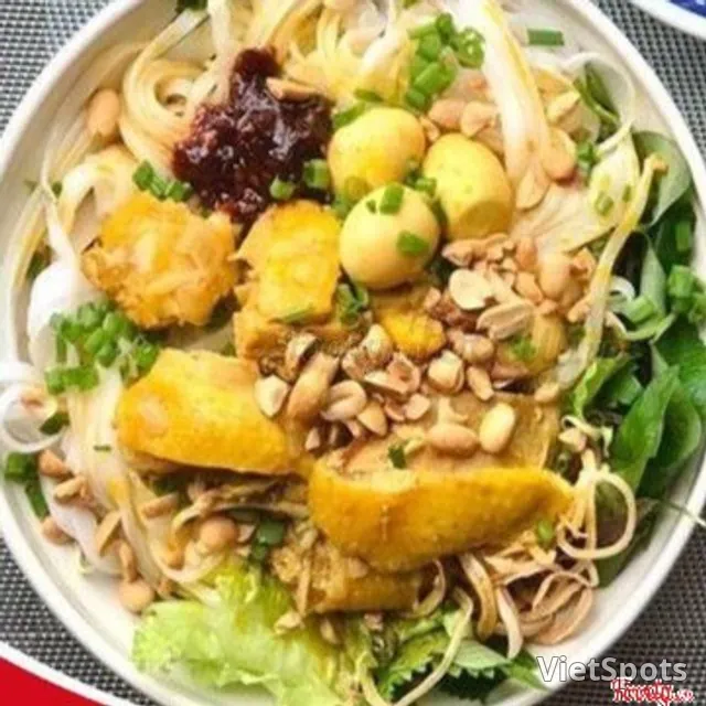 หมี่กว๋างปลาช่อน