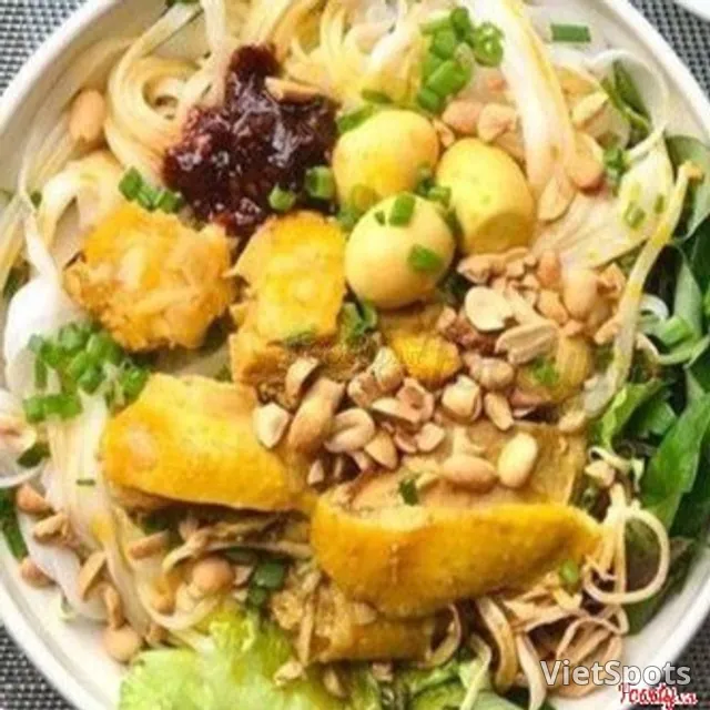 หมี่กว๋างกุ้งหมู