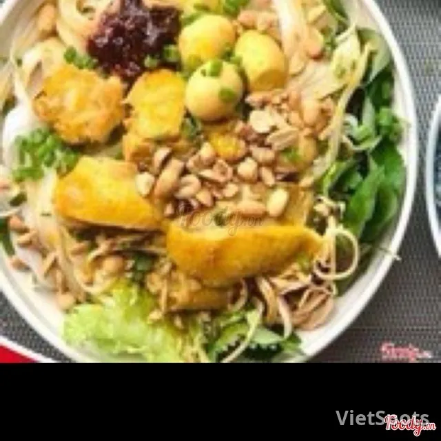 บะหมี่งาไก่ไข่อ่อน