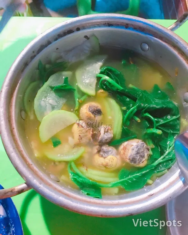 ไข่นกกระทาฟักตุ๋นน้ำเต้า