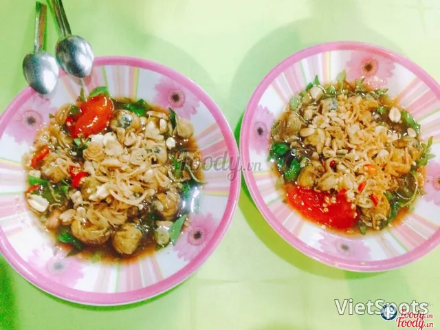 กากหมูคลุกน้ำปลาพริก