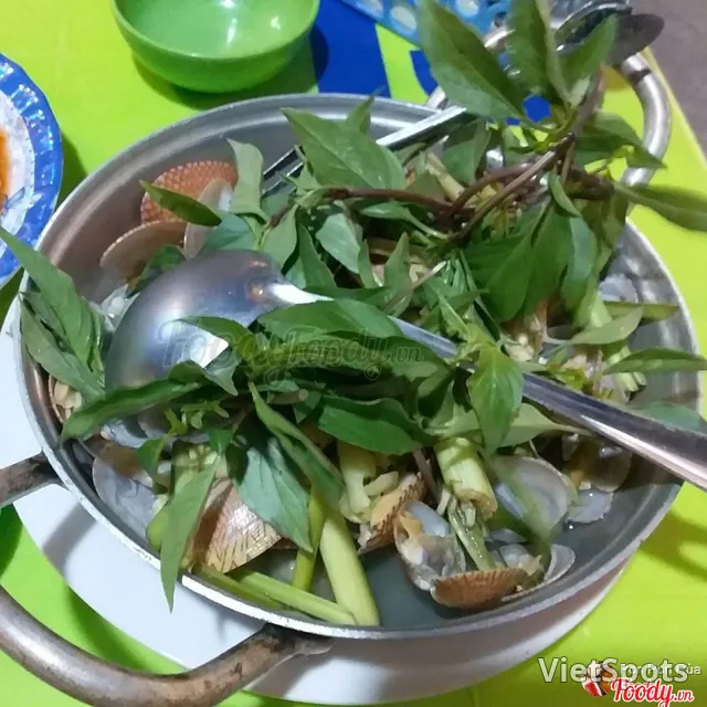 หอยตลับตุ๋นน้ำเต้า