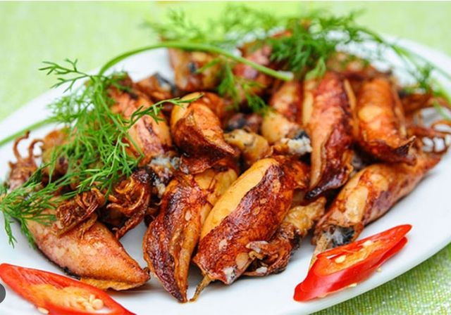 18 Mực cơm chiên mắm