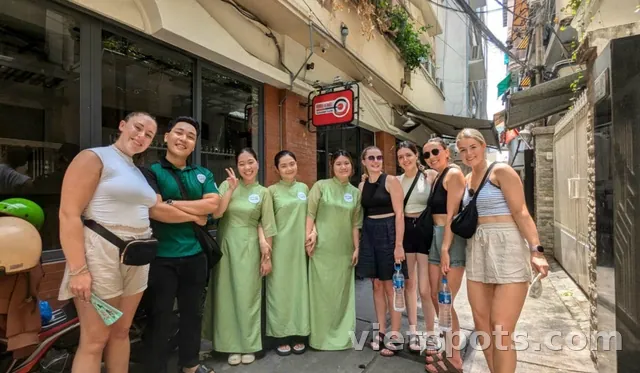 Cách đặt "tour tùy chọn tại địa phương" giá rẻ khi du lịch Việt Nam