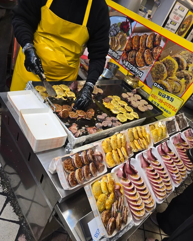 Sundae mực chợ Sokcho