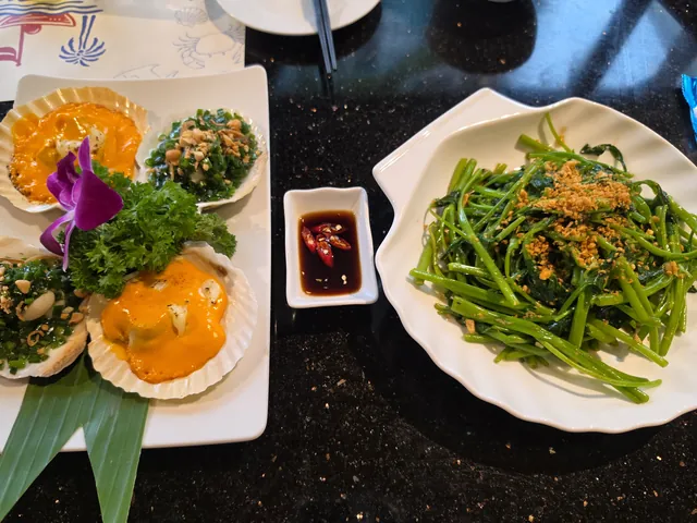 🇻🇳 Nhà hàng hải sản "Sông Biển Đà Nẵng" mới khai trương