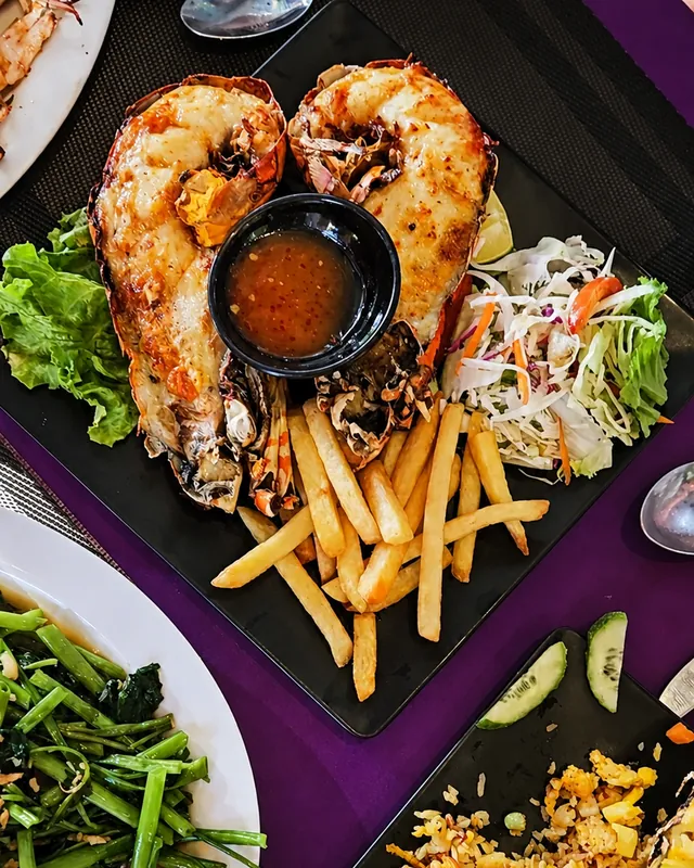 [Phú Quốc] Quán ăn ngon giá hợp lý khu vực trung tâm LINDA Restaurant