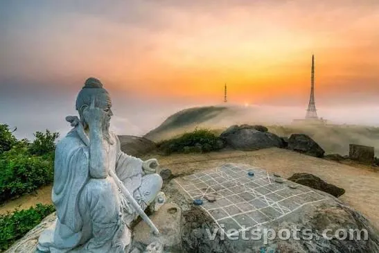LÊN ĐỈNH BÀN CỜ ĐÀ NẴNG: ĐÁNH CỜ CÙNG TIÊN ÔNG GIỮA BIỂN MÂY BỒNG BỀNH ☁️⛰️