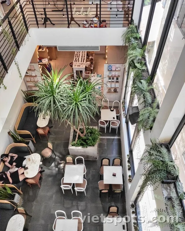 ☕ WONDERLUST – A café corner with a modern breath in the heart of Da Nang