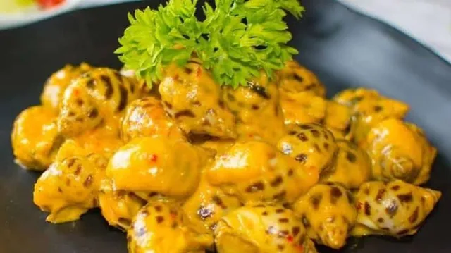36 Ốc hương sốt hoàng kim