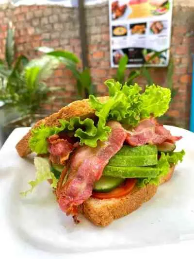 แซนด์วิช B.L.A.T