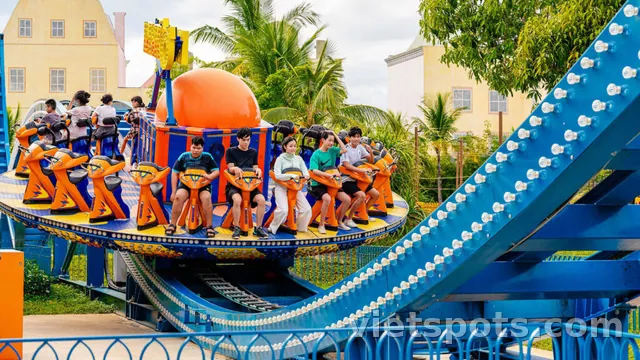 ยาซาซูทัวร์ 1 วัน สำรวจ Vinwonders