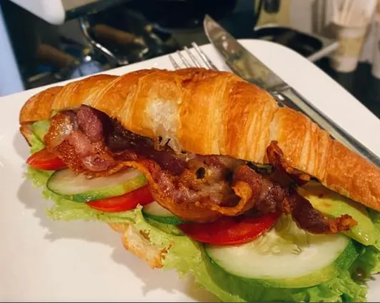 Bacon & Egg Croissant