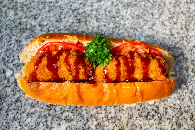 Sandwich Korokke Thịt Chiên