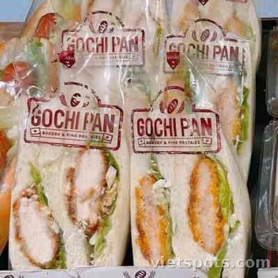 Sandwich Gà Chiên Giòn