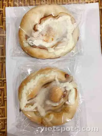 Pizza Thịt Trứng và Thịt xông khói