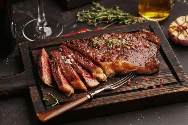 Steak đầu thăn ngoại bò
