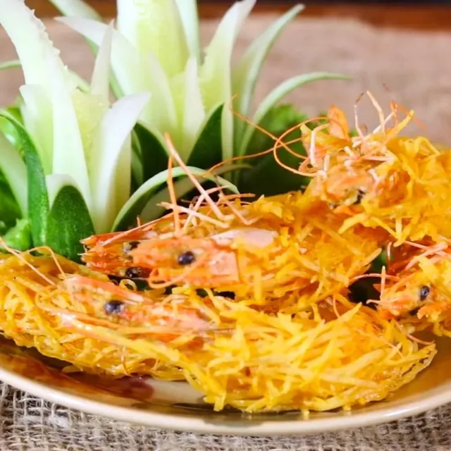Tôm sú chiên khoai tây vụn