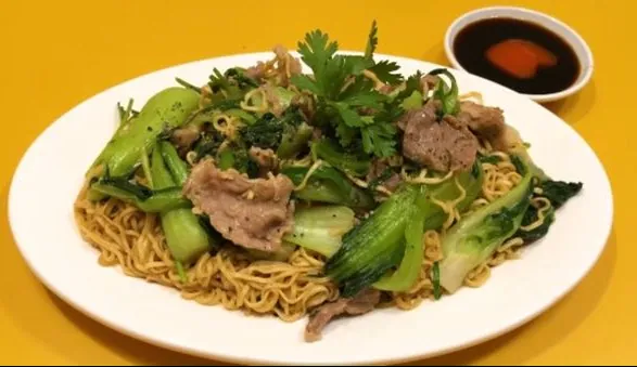 บะหมี่ผัดเนื้อ
