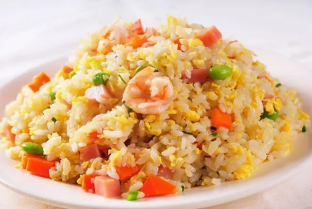 ข้าวผัดทะเล